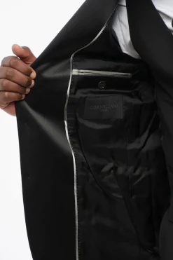 Abito Tre Pezzi con Rever a Lancia in Satin></noscript>Corneliani Hot
