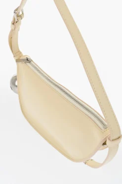 Borsa a Spalla SHIELD SLING in Pelle con Charm Argentato></noscript>Burberry Sale