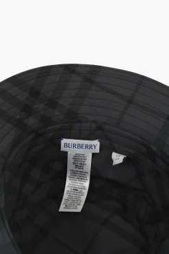 Cappello Bucket in Tinta Unita con Logo Ricamato></noscript>Burberry Outlet