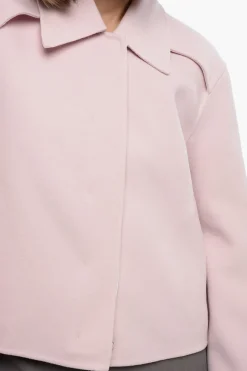 Cappotto Corto in Lana con Abbottonatura Nascosta></noscript>Jil Sander Sale