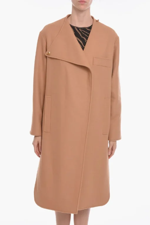 Cappotto in Misto Lana con Chiusura Asimmetrica e Applicazione Logo>Aeron Online