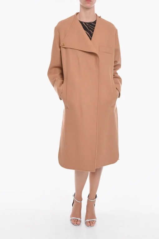 Cappotto in Misto Lana con Chiusura Asimmetrica e Applicazione Logo>Aeron Online