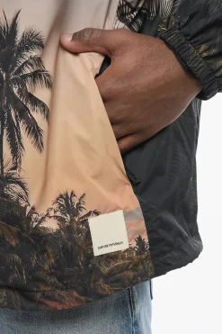 EMPORIO Giacca a Vento PALM con Cappuccio></noscript>Armani Best