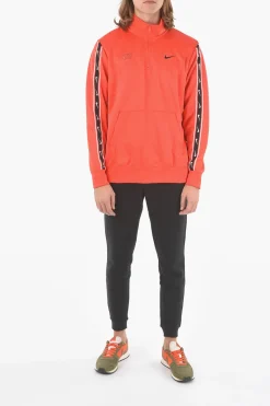 Felpa Half-Zip con Maxi Tasca a Toppa></noscript>Nike New