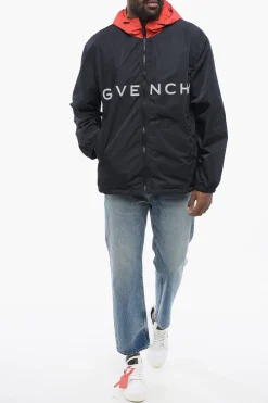 Giacca a Vento STARS in Nylon con Logo Stampato></noscript>Givenchy Clearance
