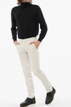 ID Pantaloni Chino in Cotone Stretch con Passanti></noscript>Corneliani Hot