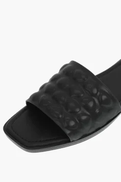 LOVE sabot KARL20 in ecopelle con cuori in rilievo></noscript>Moschino Discount