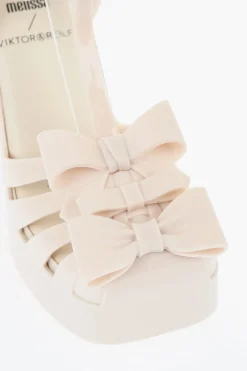 MELISSA Sandali T-Strap PARTY in Gomma a Tinta Unita con Fiocchi Tacco 12cm></noscript>Viktor & Rolf Online
