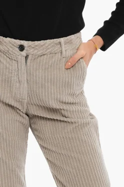 Pantaloni in Velour a Coste a 4 Tasche></noscript>Woolrich Outlet
