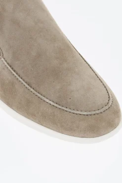 Scarpe Slip-On in Camoscio con Suola a Contrasto></noscript>Corneliani Discount