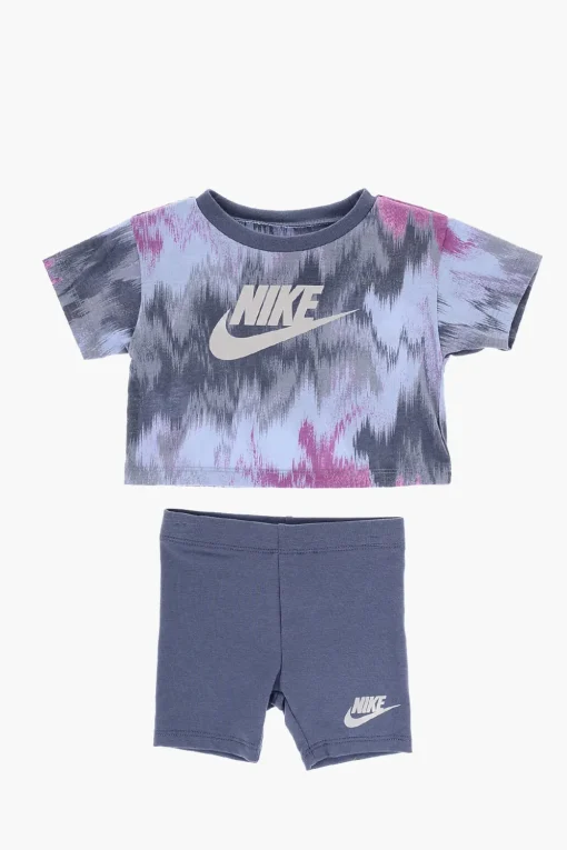 Set T-Shirt Girocollo e Shorts Ciclista con Logo Stampato>Nike KIDS Discount