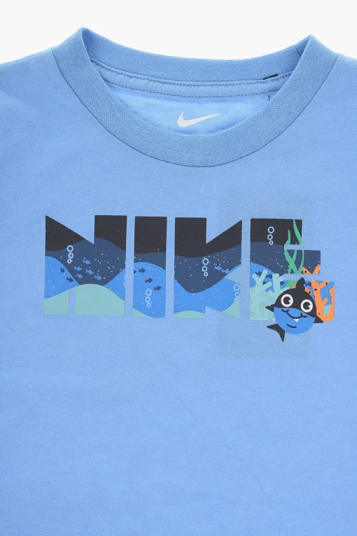 Set T-shirt Girocollo Stampata e Shorts con Bande a Contrasto>Nike KIDS Hot