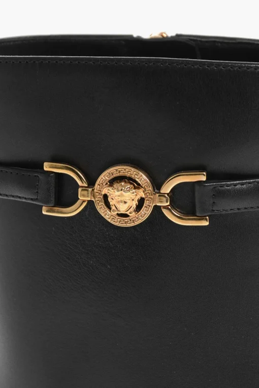 Stivaletti in Pelle con Cinturino Logato e Tacco a Spillo 9cm>Versace New
