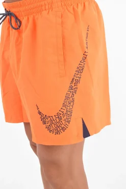 SWIM Costume da Bagno Boxer con Stampa Logo Laterale></noscript>Nike Hot