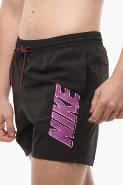 SWIM Costume da Bagno Boxer 5 VOLLEY in Tinta Unita a 3 Tasche></noscript>Nike Hot