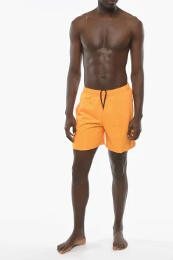 SWIM Costume da Bagno Boxer in Tinta Unita con Logo Ricamato></noscript>Nike Clearance