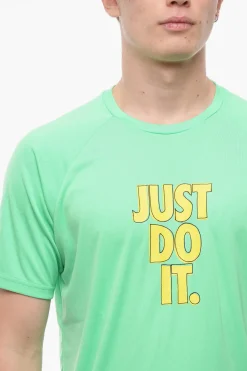 SWIM T-hirt Girocollo HYDROGU con Patch Logo></noscript>Nike Online