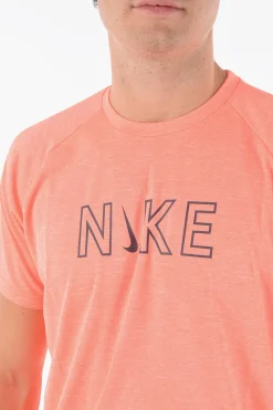 SWIM T-shirt Dri-Fit Girocollo></noscript>Nike Hot